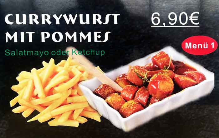 Currywurst mit Pommes